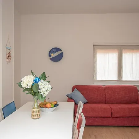 Apartamento Di 65 Mq. A 50 Metri Dal Mare *