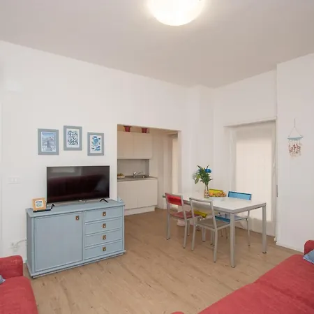 Di 65 Mq. A 50 Metri Dal Mare Apartment *