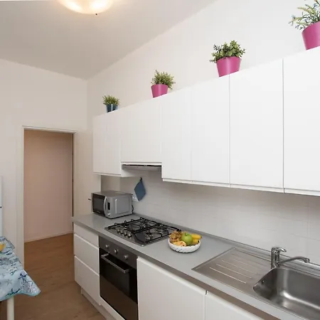 Di 65 Mq. A 50 Metri Dal Mare Albissola Marina